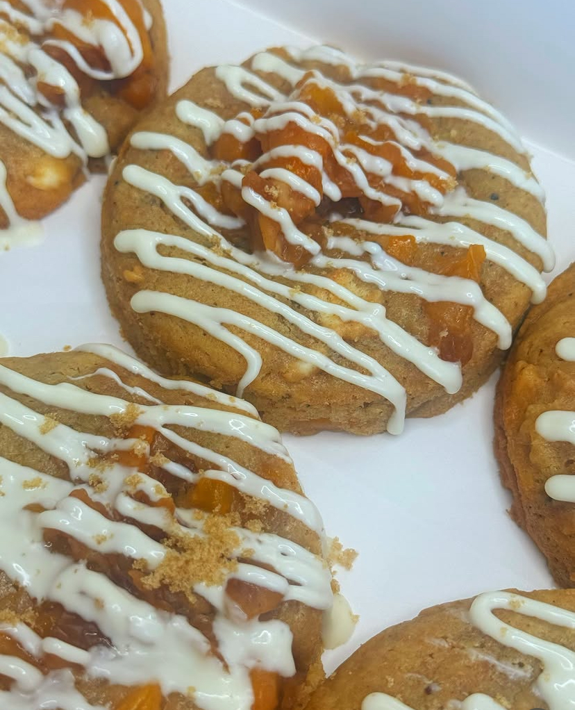 Peach cobbler cookies with cream cheese drizzle